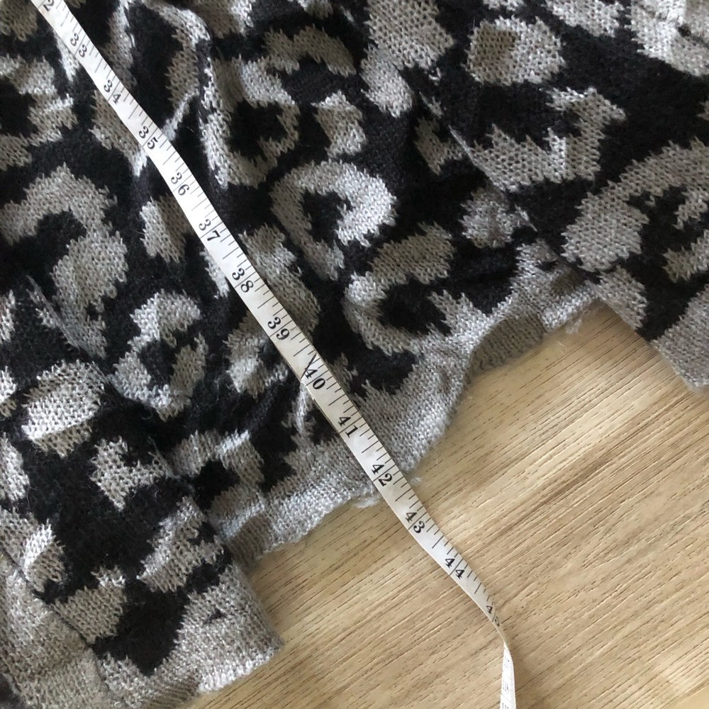 Torrid Black and Gray Animal Print Cardigan - Picture 6 of 8